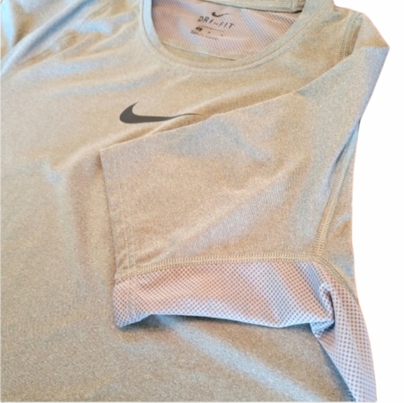 Men's guys NIKEPRO Nike dri-fit shirt performance - Picture 2 of 6